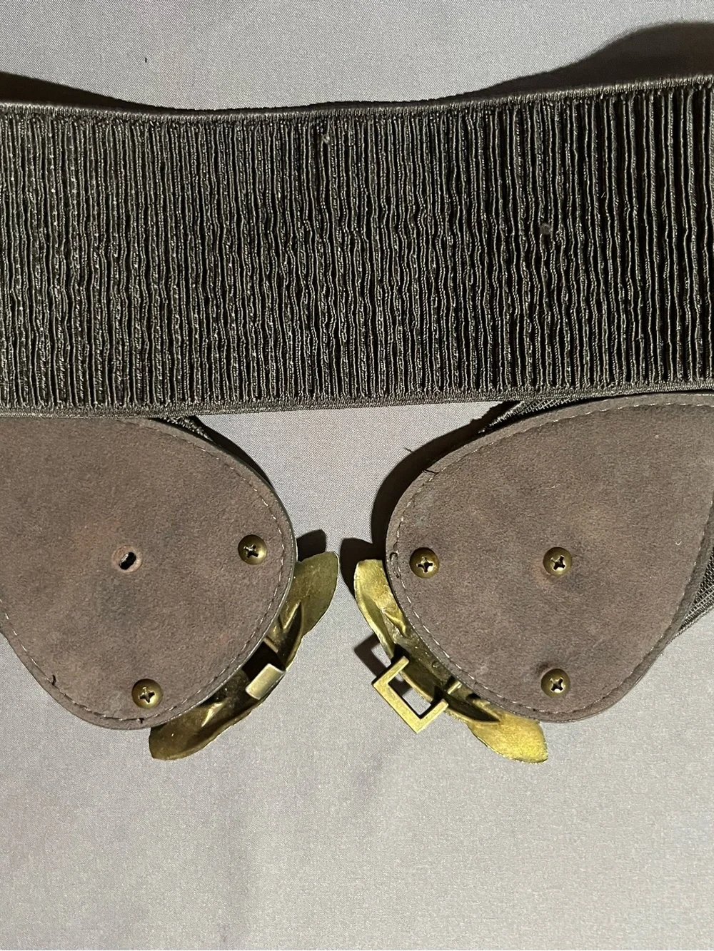 Elastic Women's Waist Belt with Green Leaf Accent. XS.